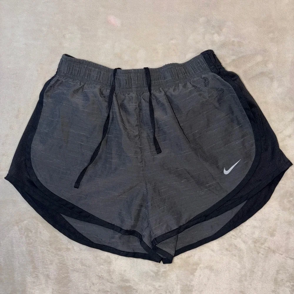 Nike Dri-FIT Tempo Running Shorts Bundle Grey Black 831558-012 Womens Small